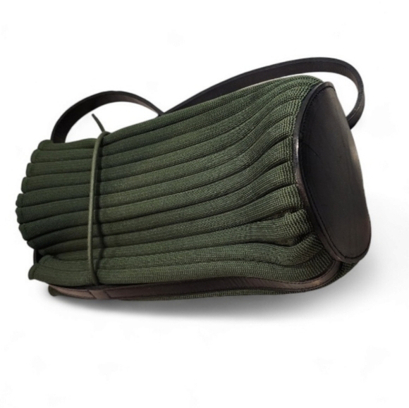 Olive Green Ribbed Crossbody Bag - Picture 4 of 9